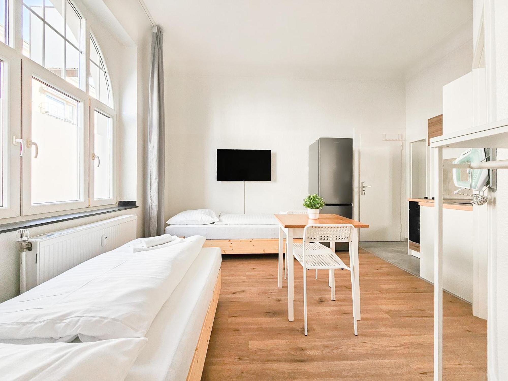 Raj Living - Studio Wohnungen - 15 Min Zur Messe Dus Дюссельдорф Екстер'єр фото