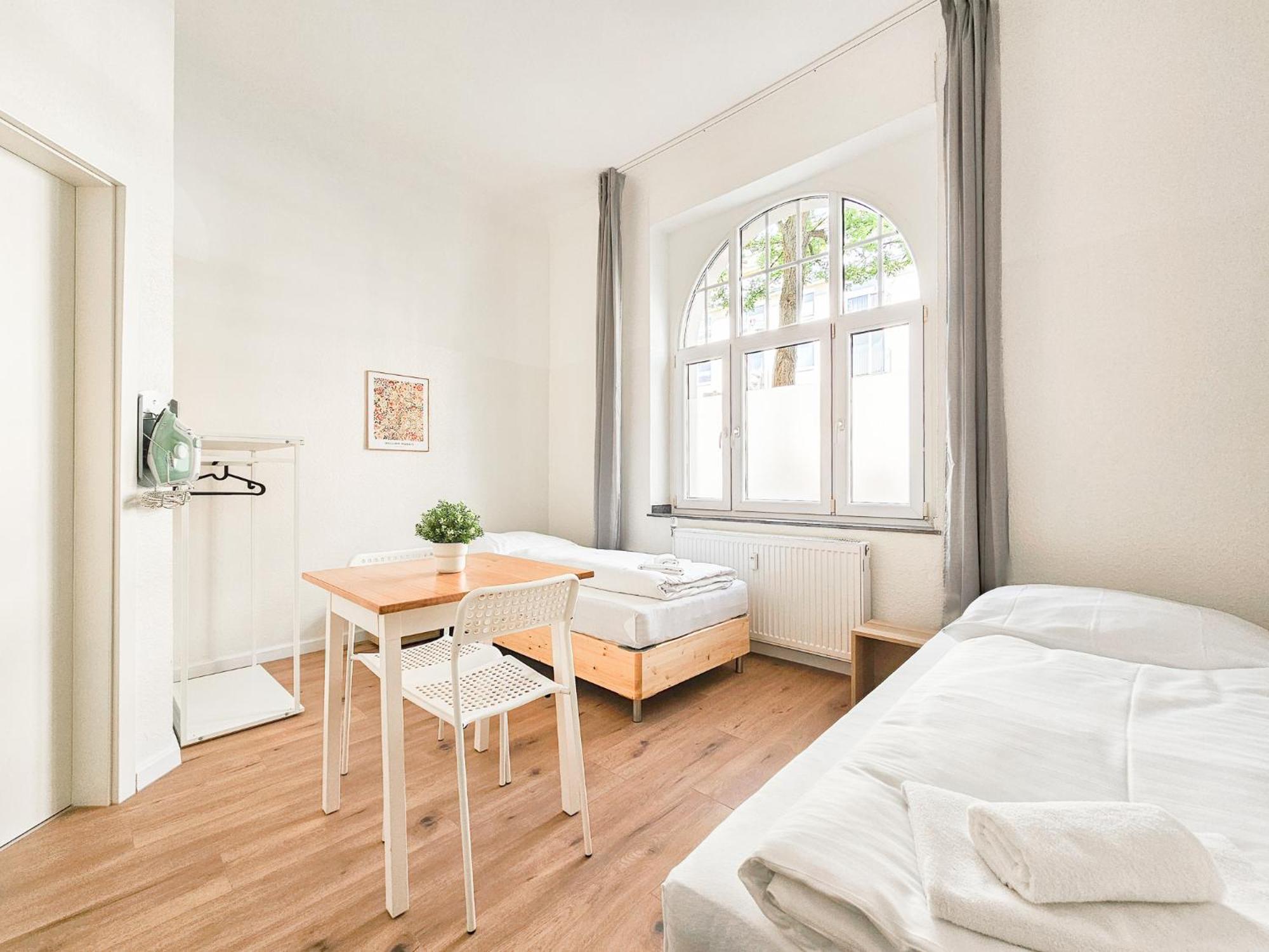 Raj Living - Studio Wohnungen - 15 Min Zur Messe Dus Дюссельдорф Екстер'єр фото