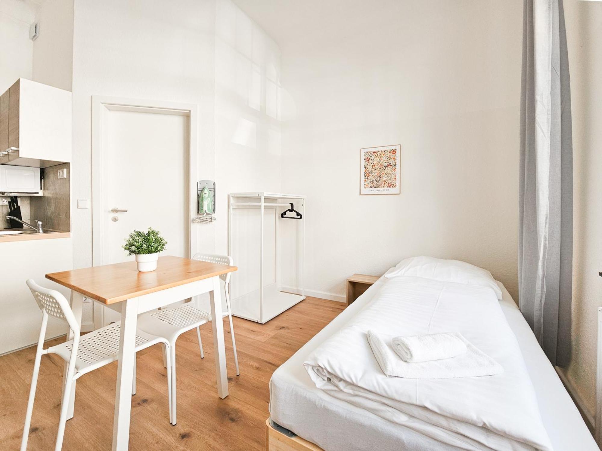 Raj Living - Studio Wohnungen - 15 Min Zur Messe Dus Дюссельдорф Екстер'єр фото